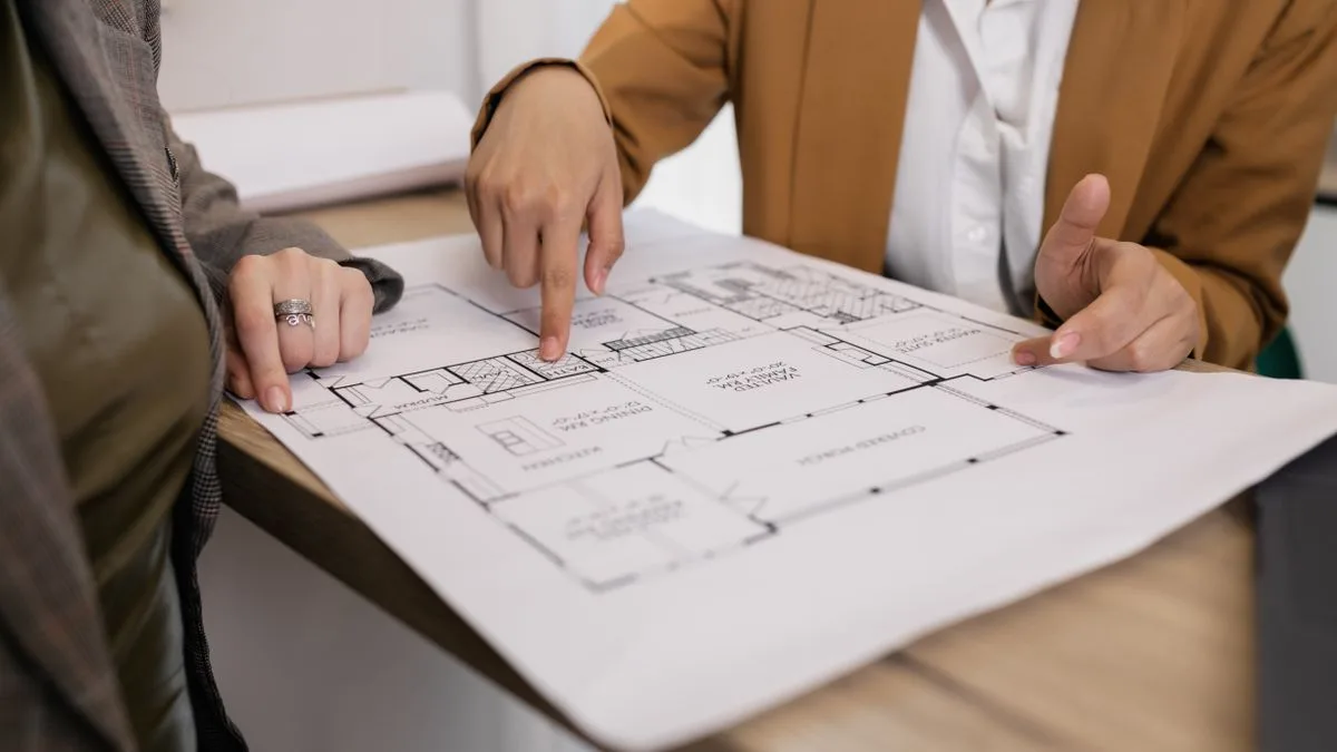 Revisión de planos de arquitectura para el expediente de licencia